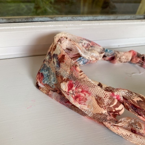 Anthropologie Mesh Twist  Floral Headband - Picture 3 of 10
